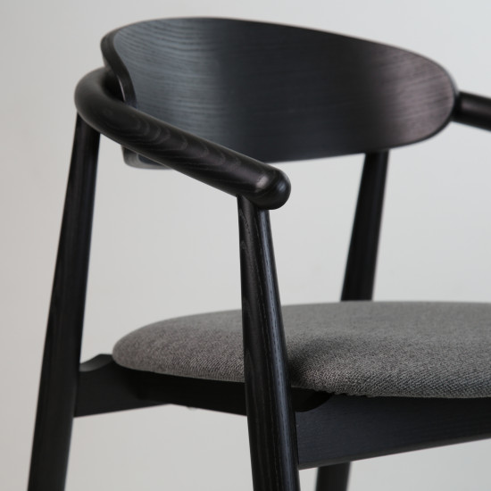 Стул Mamont semi-soft черный / Austin 19 9