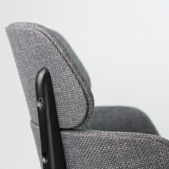 Стул Swan черный / Martin 16 10