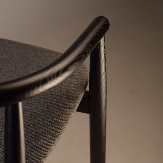 Стілець напівбарний Mamont чорний / Austin 19 8
