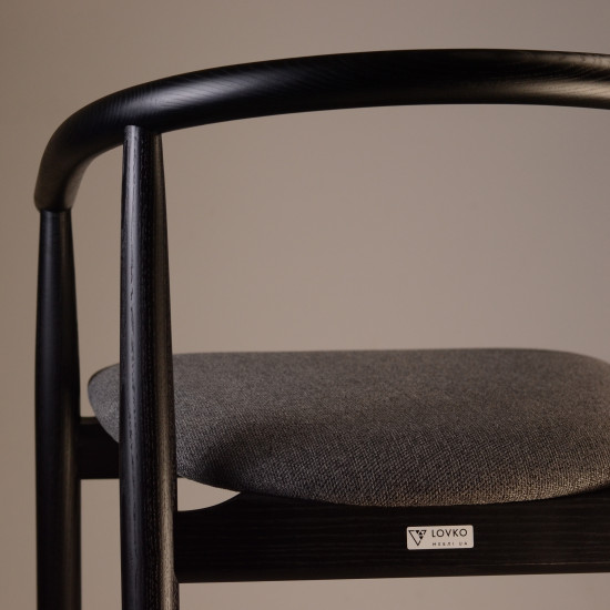 Стілець напівбарний Mamont чорний / Austin 19 9
