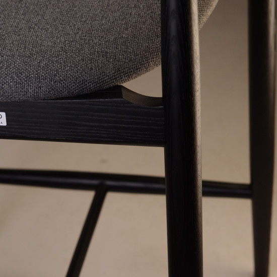 Стілець напівбарний Mamont чорний / Austin 19 7