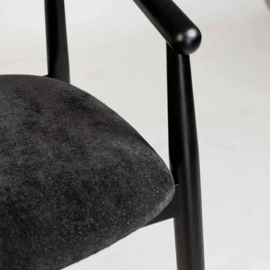 Стілець Mamont soft чорний / Magenta 15 5