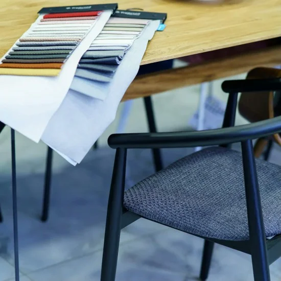 Стол Stealth (Стелс) 160 х 90 чёрные ноги / чёрный дуб 10