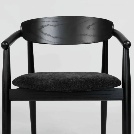 Стул Mamont semi-soft черный/Magenta 15 5