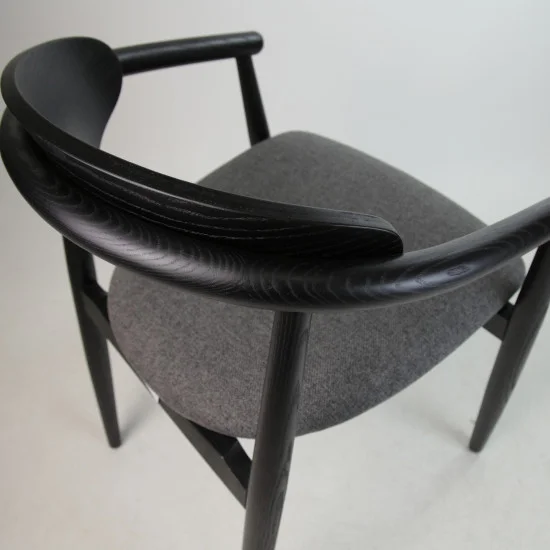 Стул Mamont semi-soft черный / Austin 19 10
