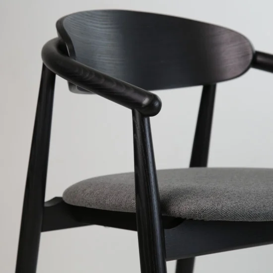Стул Mamont semi-soft черный / Austin 19 9