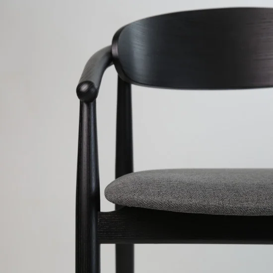 Стул Mamont semi-soft черный / Austin 19 6