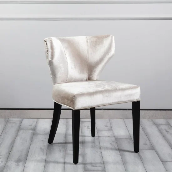 Стілець Тріумф бежевий Дерево сидіння Тканина 535x440x790 чорна нога 1