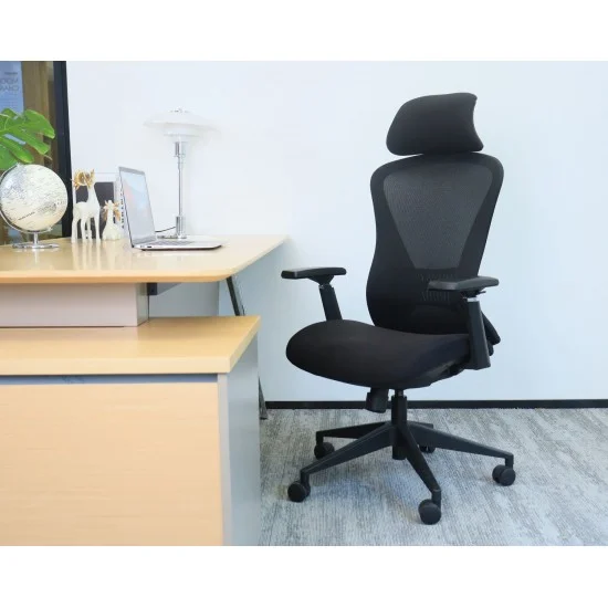 Крісло офісне MAGNUS LUX чорна тканина/чорний каркас 8