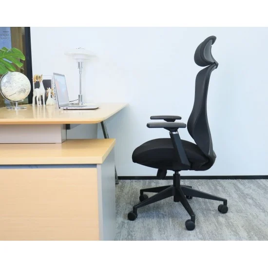 Крісло офісне MAGNUS LUX чорна тканина/чорний каркас 9