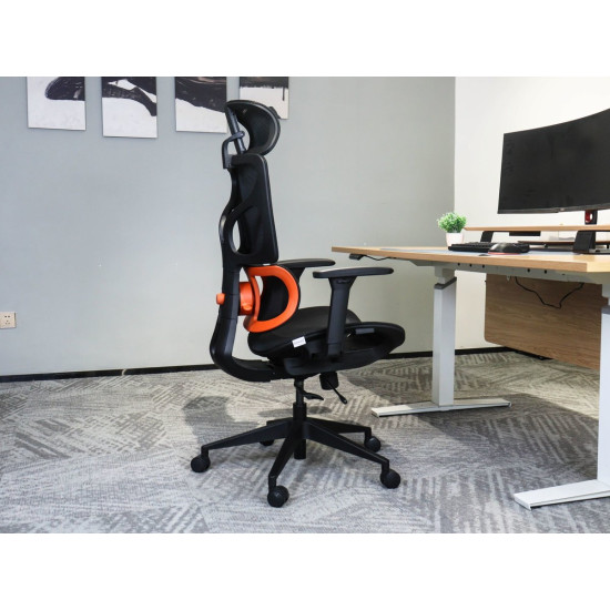 Кресло офисное MARKUS черная сетка / черный каркас 8