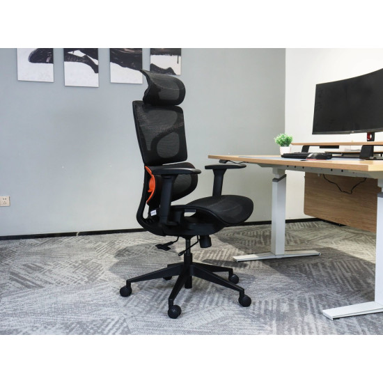 Кресло офисное MARKUS черная сетка / черный каркас 7