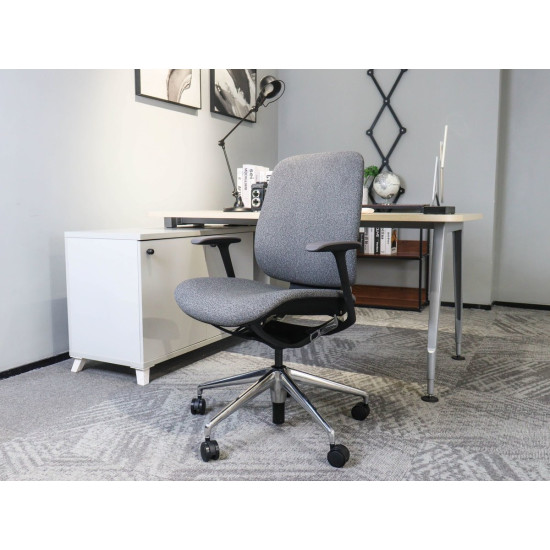 Кресло офисное OSCAR серая ткань / алюминий 6