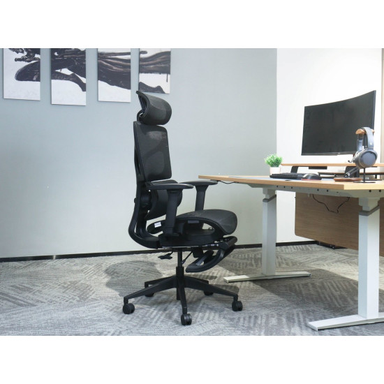 Кресло офисное MARKUS F черная сетка / черный каркас с подставкой для ног 6