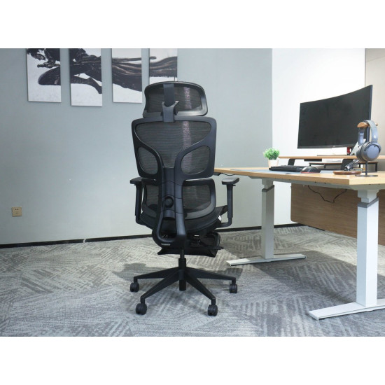 Кресло офисное MARKUS F черная сетка / черный каркас с подставкой для ног 7