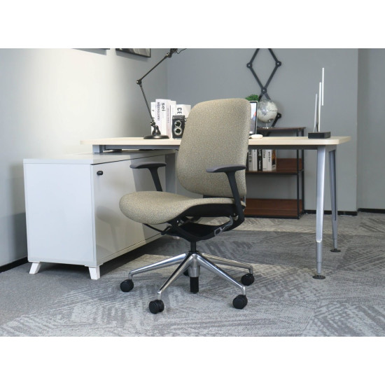 Кресло офисное OSCAR хаки ткань / алюминий 8